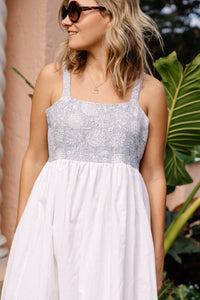 Francesca's flattering bodice has been created to flatter a small bust or large, with a subtle block print, kantha stitching and appliqué. The double layer of cotton is cool to wear and adds a beautiful balance to this unique silhouette. 