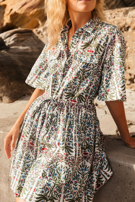 An étté delight, ready for a lunch date near you ... the Indiana Dress in Wild Flower print is an elegant mini dress bringing a spirited play to your every day. 100% cotton. Block printed fabric.