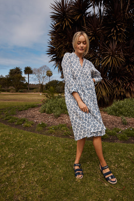 She’s been a firm favourite from day one of the étté journey. The shorter sister to our best-selling Paloma dress, Minty is cool, calm and collected. She offers the lightest weight cotton sleeves, making summer days stylish and cool. 100% cotton. Block printed by hand.
